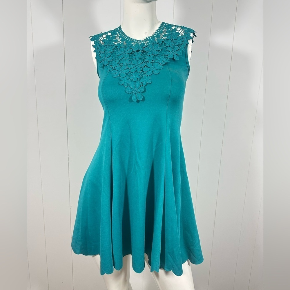 NEW Zunie Girls Sz 14 Mini Sleeveless Green Dress Back Sip Lace Accent